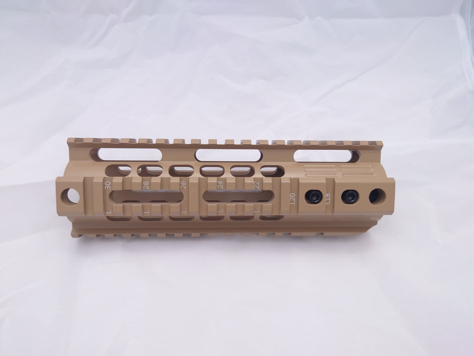 NOVESKE TAN FISHBONE HANDGUARD 7.5”